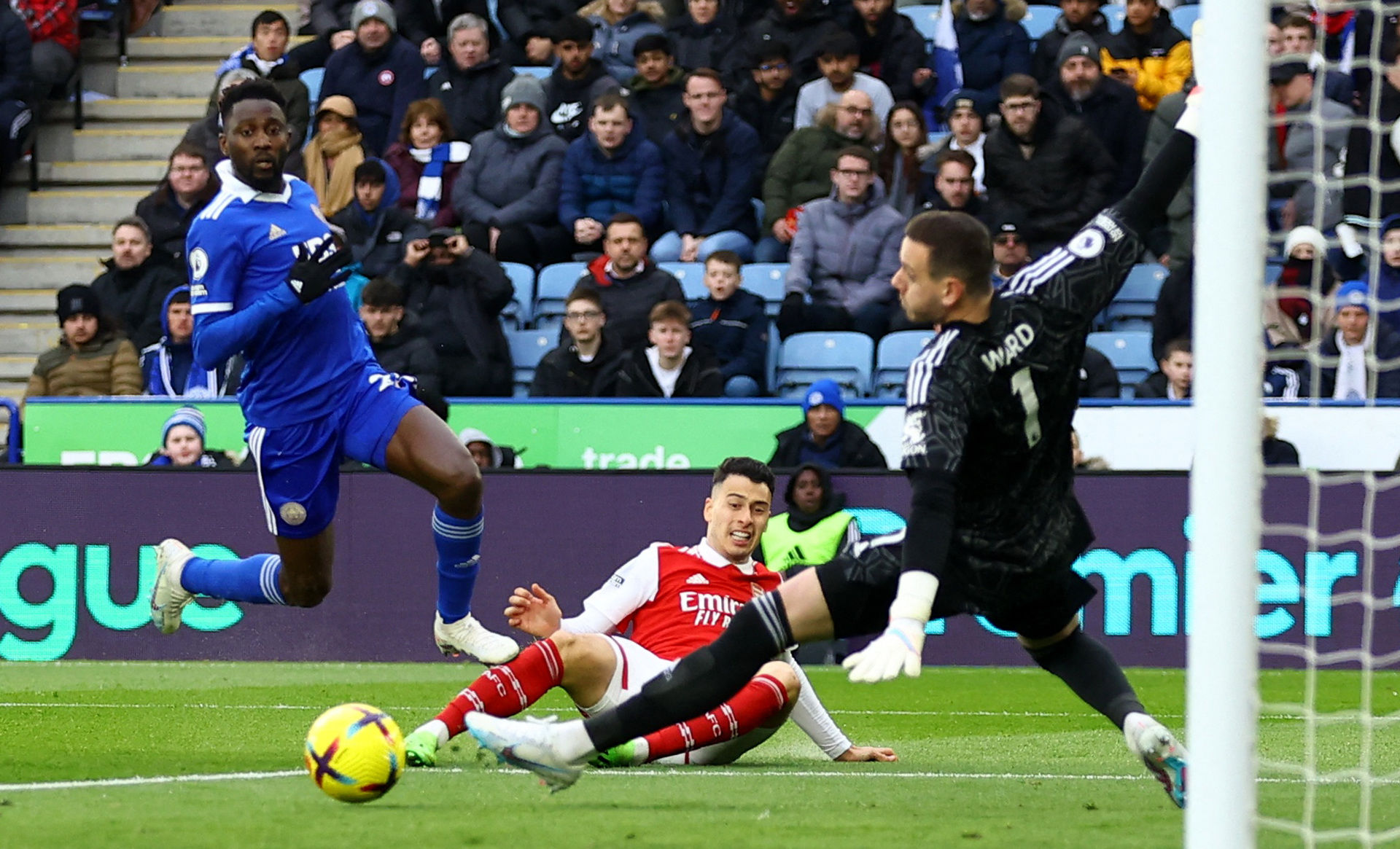 費不僅創下 費不僅創下